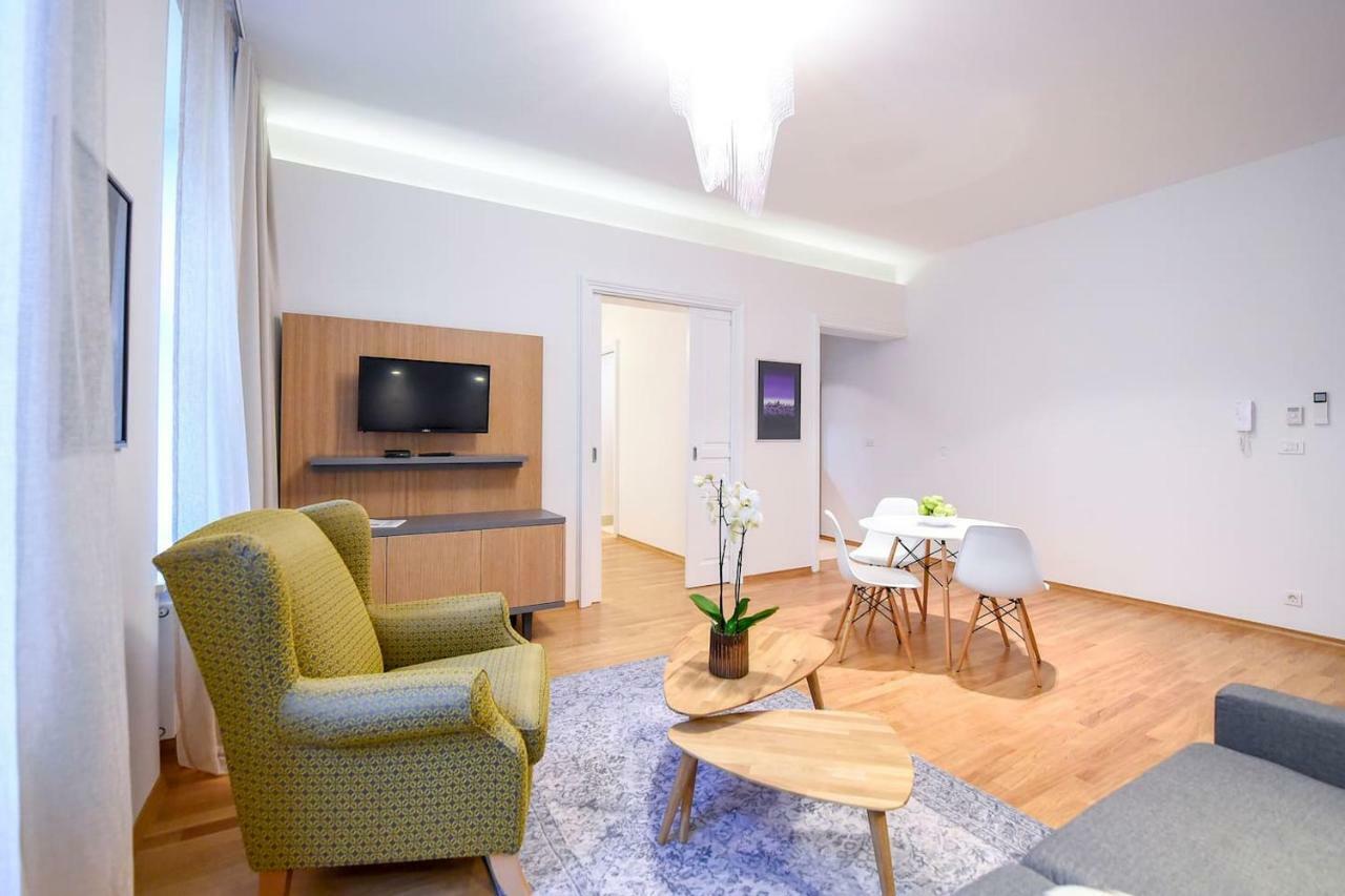 City Centre Chic Apartment Ljubljana 1/4 المظهر الخارجي الصورة