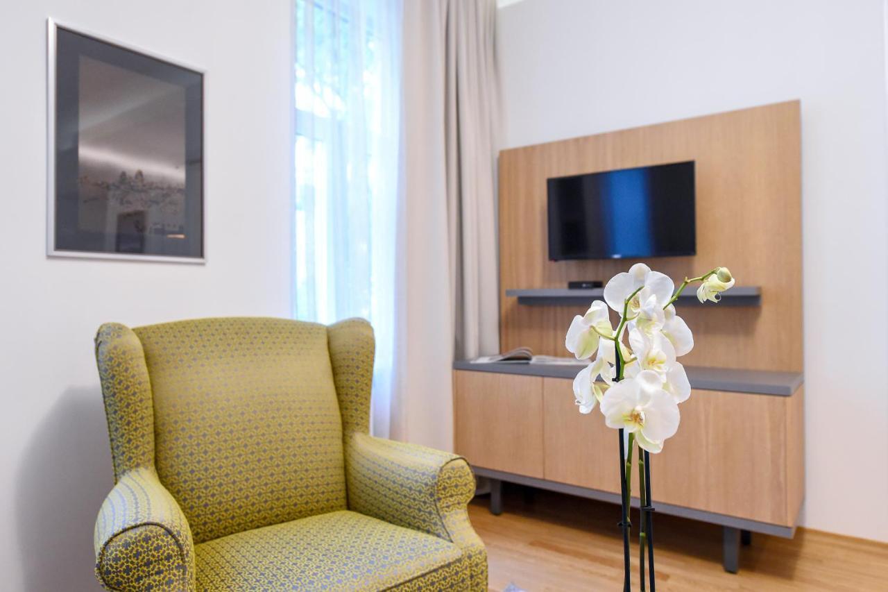 City Centre Chic Apartment Ljubljana 1/4 المظهر الخارجي الصورة